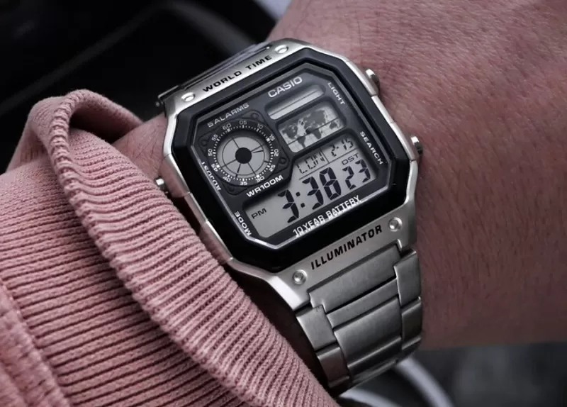 Casio анонсировала новую модель AE-1200WHL-5AV с кожаным ремешком и обновленными функциями