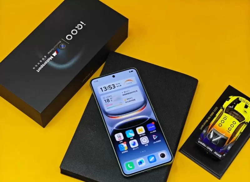  iQOO 13: дизайн и характеристики нового смартфона перед анонсом