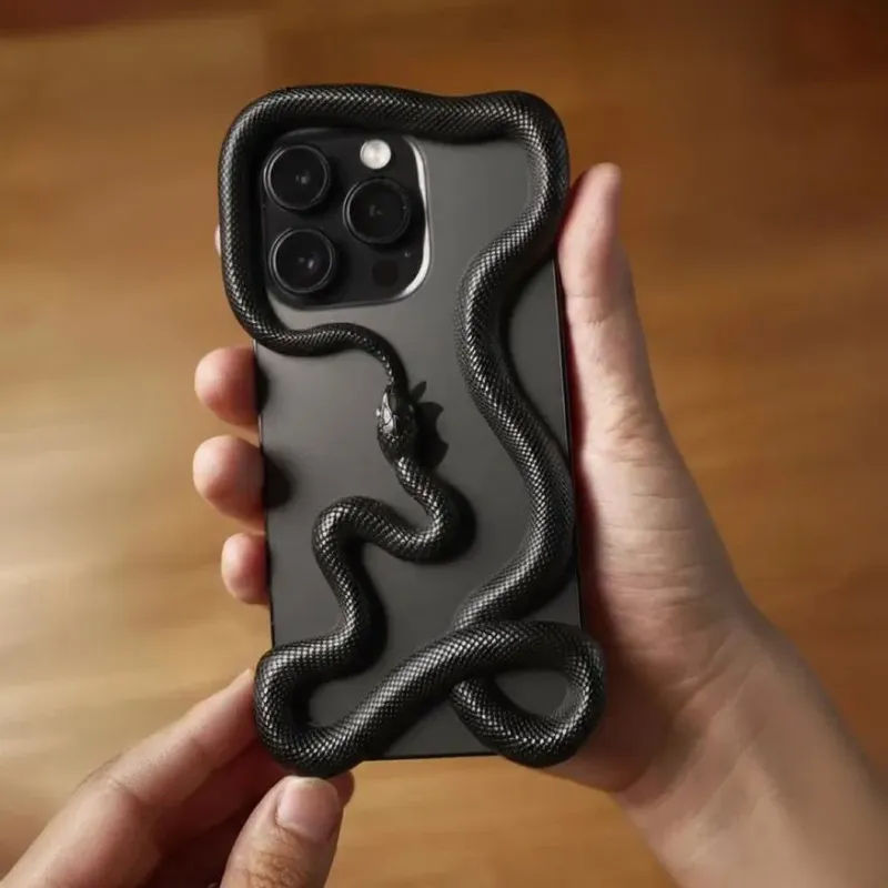 Стильный чехол для смартфона - LAPUVAVA Serpent Hollow Case