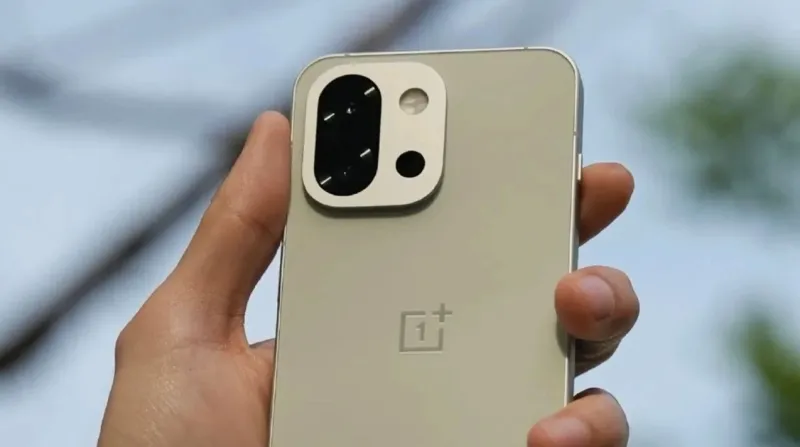 Snapdragon 8 Elite Gen 5, дисплей 165 Гц и батарея 7000 мА·ч: OnePlus официально подтвердила OnePlus 15