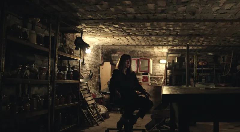 Кадр из фильма «Цвет зла: Красный»