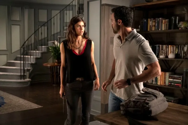 Кадр из сериала «Почему женщины убивают»