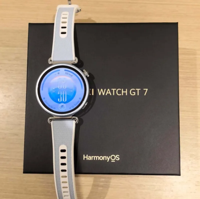 Huawei Watch GT 7: живые фото раскрыли дизайн и новые расцветки перед презентацией