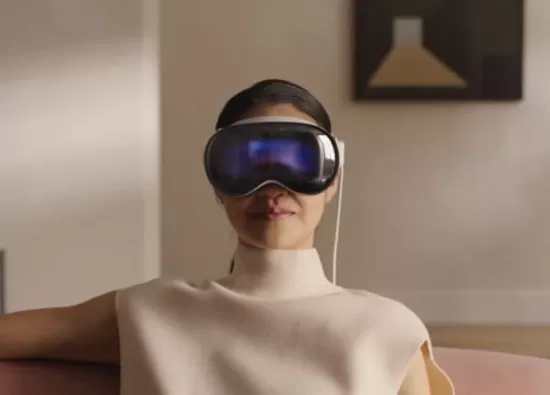 Apple сокращает производство гарнитуры Vision Pro из-за падения спроса