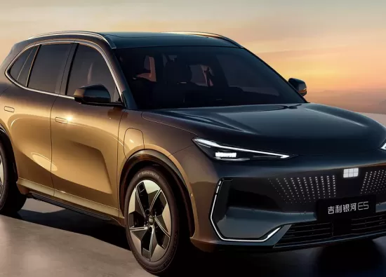 Geely представила компактный внедорожник Galaxy E5: Характеристики, фото.