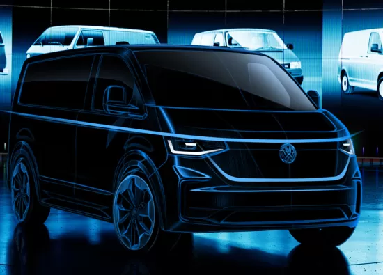 Volkswagen представляет седьмое поколение фургонов Transporter и Caravelle: Электромобили и гибриды будущего
