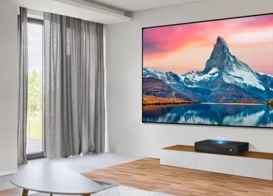 Представлен ультракороткофокусный проектор BenQ V5010i с разрешением 4K для домашних развлечений