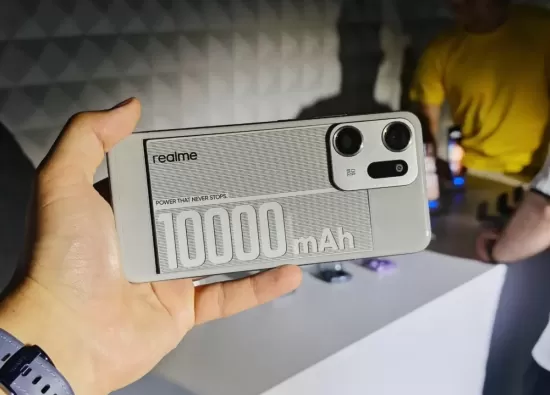 Прототип realme: батарея на 10 000 мАч и мини-плата в корпусе весом чуть больше 200 г