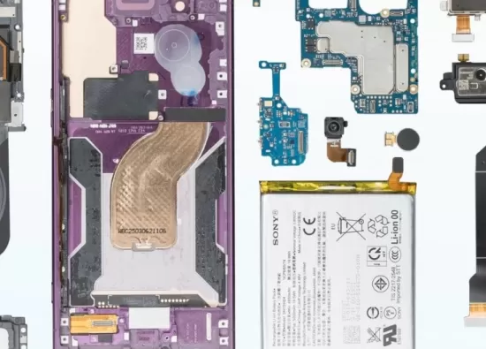 Sony Xperia 1 VII в разобранном виде