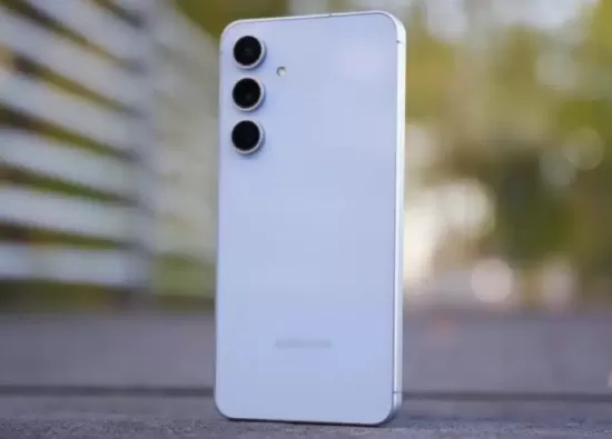 Samsung Galaxy S25 FE — доступный флагман с топовыми функциями: ключевые характеристики и цены