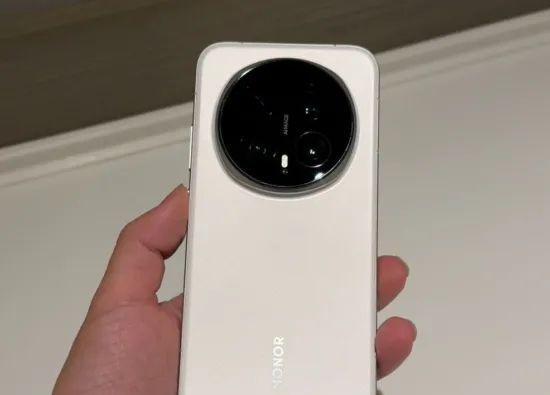 Honor Magic 8 mini получит 200 Мп камеру — компактный размер, флагманские возможности