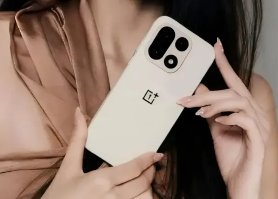 Дисплей 1,5K OLED 165 Гц, Snapdragon 8 Elite Gen 5 и аккумулятор 7000 мА•ч: OnePlus 15 выйдет 17 октября