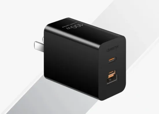 Huawei выпустила многопортовый адаптер 100 Вт: расширенная совместимость и улучшенное охлаждение