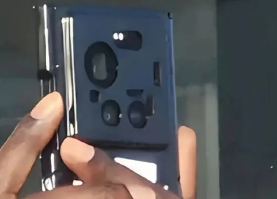 Xiaomi 17 Ultra: живые фото показали обновлённый дизайн камеры и изменения в конструкции флагмана