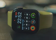 Умные часы и кольца могут заряжаться от тепла тела: учёные создали материал, превращающий тепло кожи в энергию