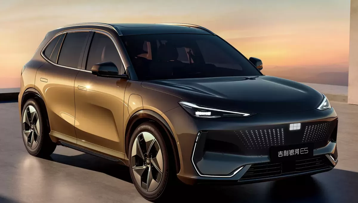 Geely представила компактный внедорожник Galaxy E5: Характеристики, фото.