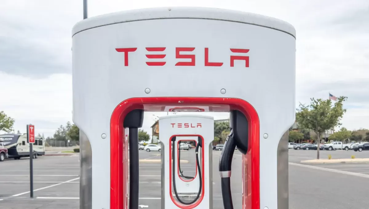 Владельцы Chevrolet, Cadillac и GMC теперь могут пользоваться зарядной сетью Tesla